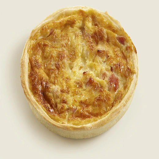 pâte brisée, jambon*, lardons*, emmental, crème fraîche, œuf *origine France pâte brisée, jambon*, lardons*, emmental, crème fraîche, œuf *origine France