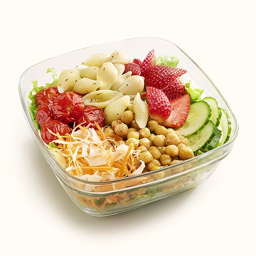 pâtes conchiglie, tomates rôties, mélange de choux et carottes, pois chiches rôtis, batavia, concombre, fruits de saison, huile d'olive. pâtes conchiglie, tomates rôties, mélange de choux et carottes, pois chiches rôtis, batavia, concombre, fruits de saison, huile d'olive.
