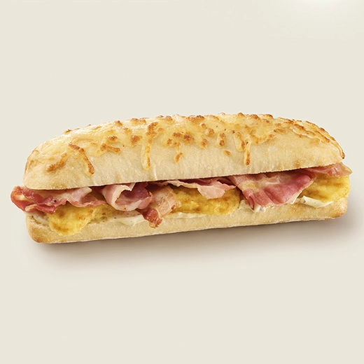 pain ciabatta, bacon crispy*, mozzarella râpée, galettes de pomme de terre, sauce crème moutarde à l'ancienne * Origine France pain ciabatta, bacon crispy*, mozzarella râpée, galettes de pomme de terre, sauce crème moutarde à l'ancienne * Origine France