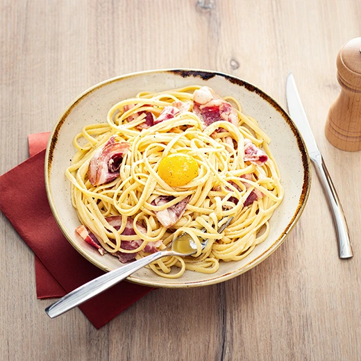 Pancetta, crème, jaune d’œuf Pancetta, crème, jaune d’œuf