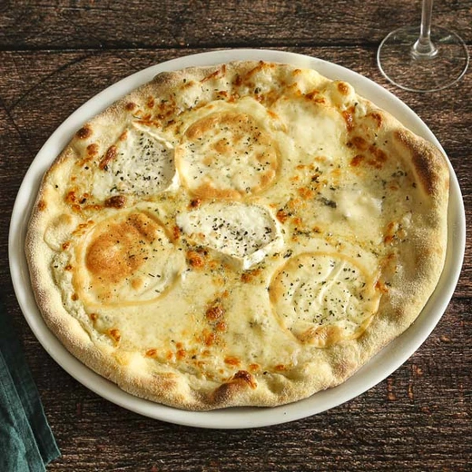 Crème, mozzarella, scamorza fumée, camembert di bufala, gorgonzola Crème, mozzarella, scamorza fumée, camembert di bufala, gorgonzola