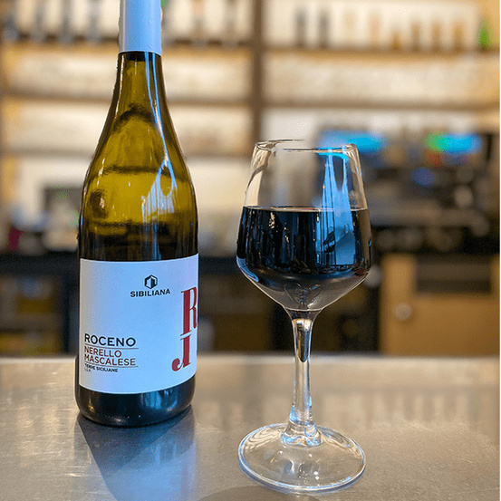 Verre de Nerello Mascalese - Sicile (rouge)