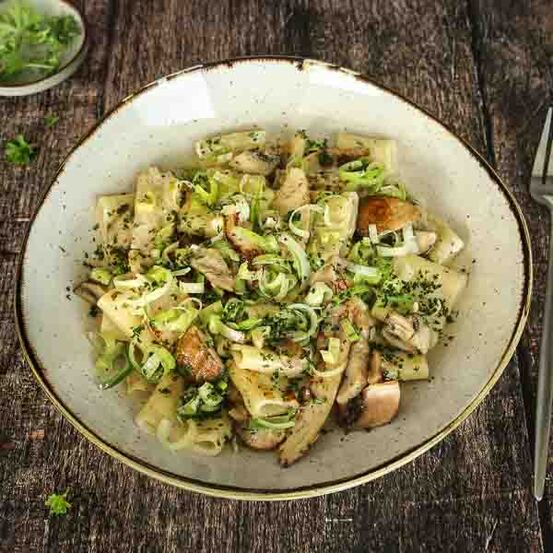 Paccheri funghi e pollo 