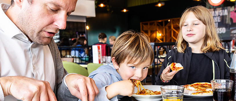 Pendant vos vacances profitez d'un moment gourmand en famille dans votre restaurant Del Arte Pendant vos vacances profitez d'un moment gourmand en famille dans votre restaurant Del Arte