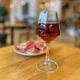 Kir, crème de cassis Kir, crème de cassis